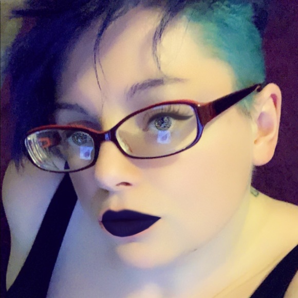 Meet your Posher, Heather - Picture 11 of 11